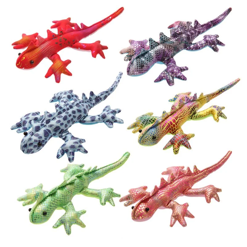 Medium salamander sand paperweight made from polyester, wadding and fine‑grade washed sand, featuring a collectible design.