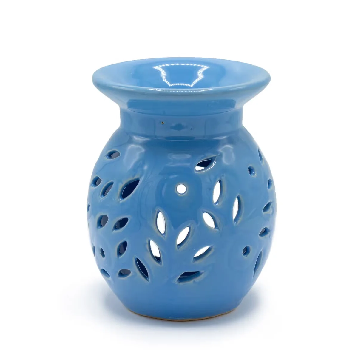 Blue floral decorative oil burner featuring delicate flower design, suited for aromatherapy ambience