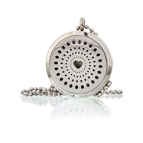 Diamond heart necklace featuring a 30mm clear diffuser heart pendant