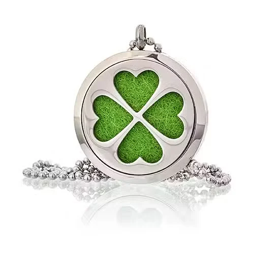 Aromatherapy necklace featuring a four leaf clover charm, 30mm in size.