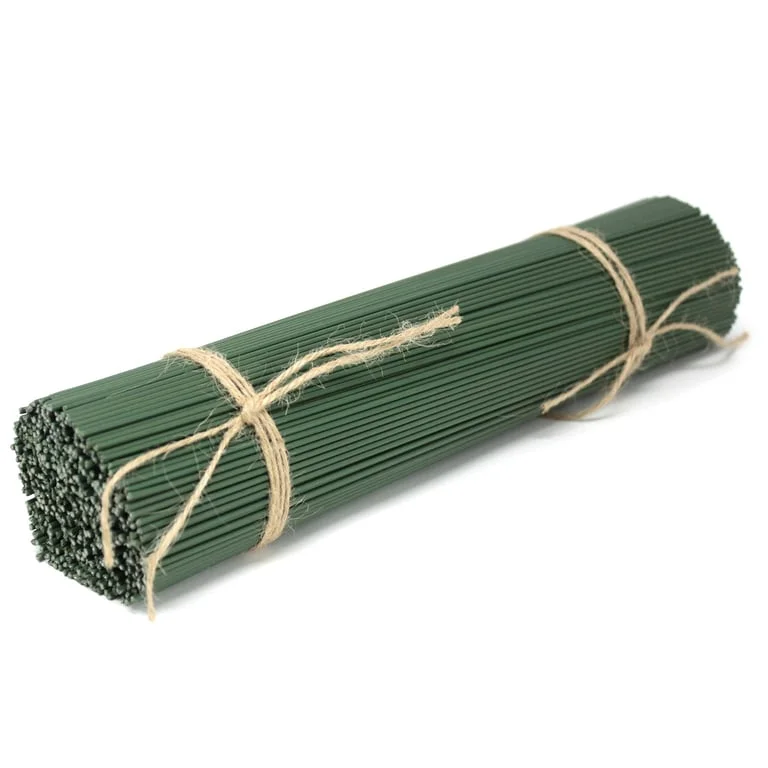 Pack of 625 craft flower stems in a 2.5 kg bag of artificial greenery for decorations.
