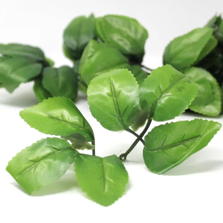 Set of 60 craft flower leaves arranged in a decorative, leaf‑shaped display.