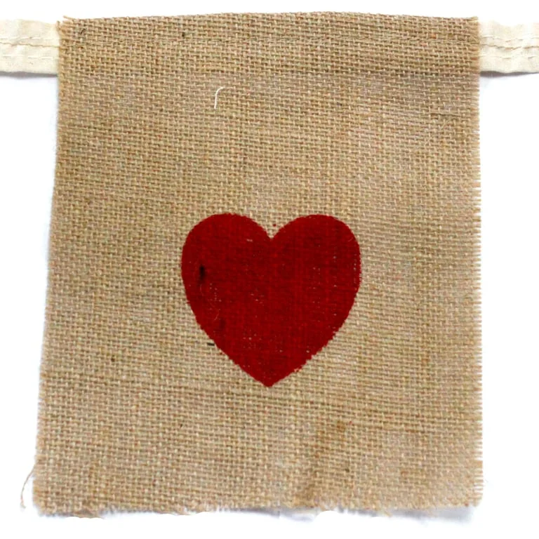 i love you bunting with large hearts in natural banner