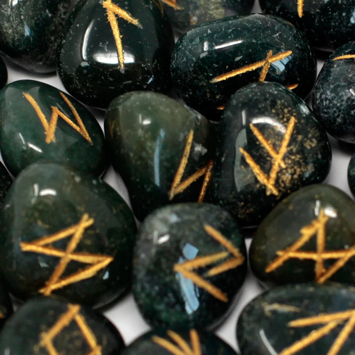 rune set with pouch featuring bloodstone stones