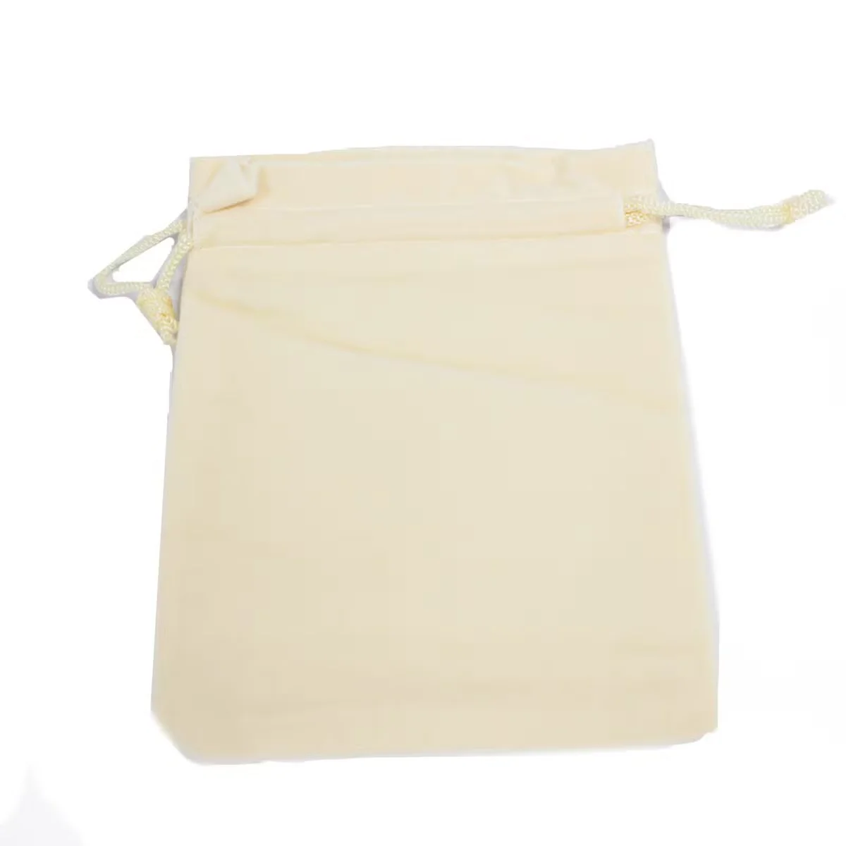 Ivory 10x12cm velvet gift pouch with smooth velvet material