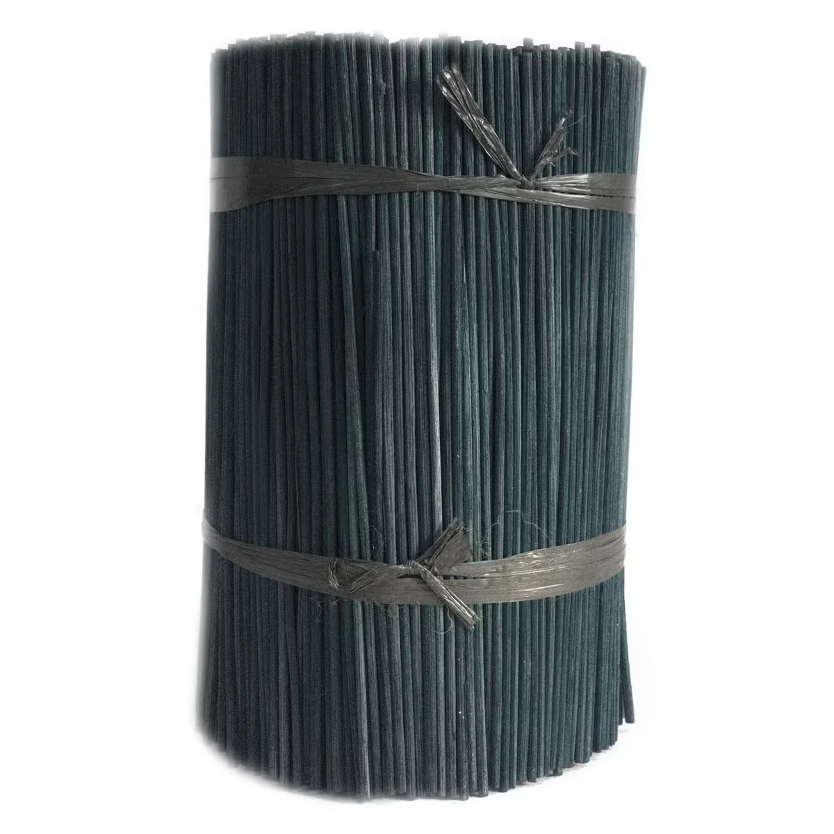 Bundle of green 25cm x 3mm 500g reed diffuser sticks arranged on a white background