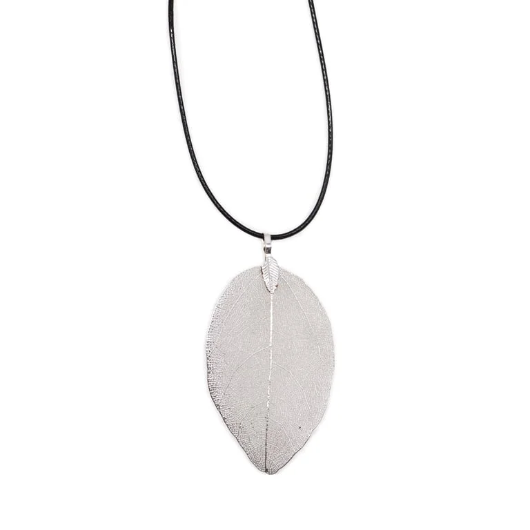 Silver leaf necklace with a delicate leaf pendant.