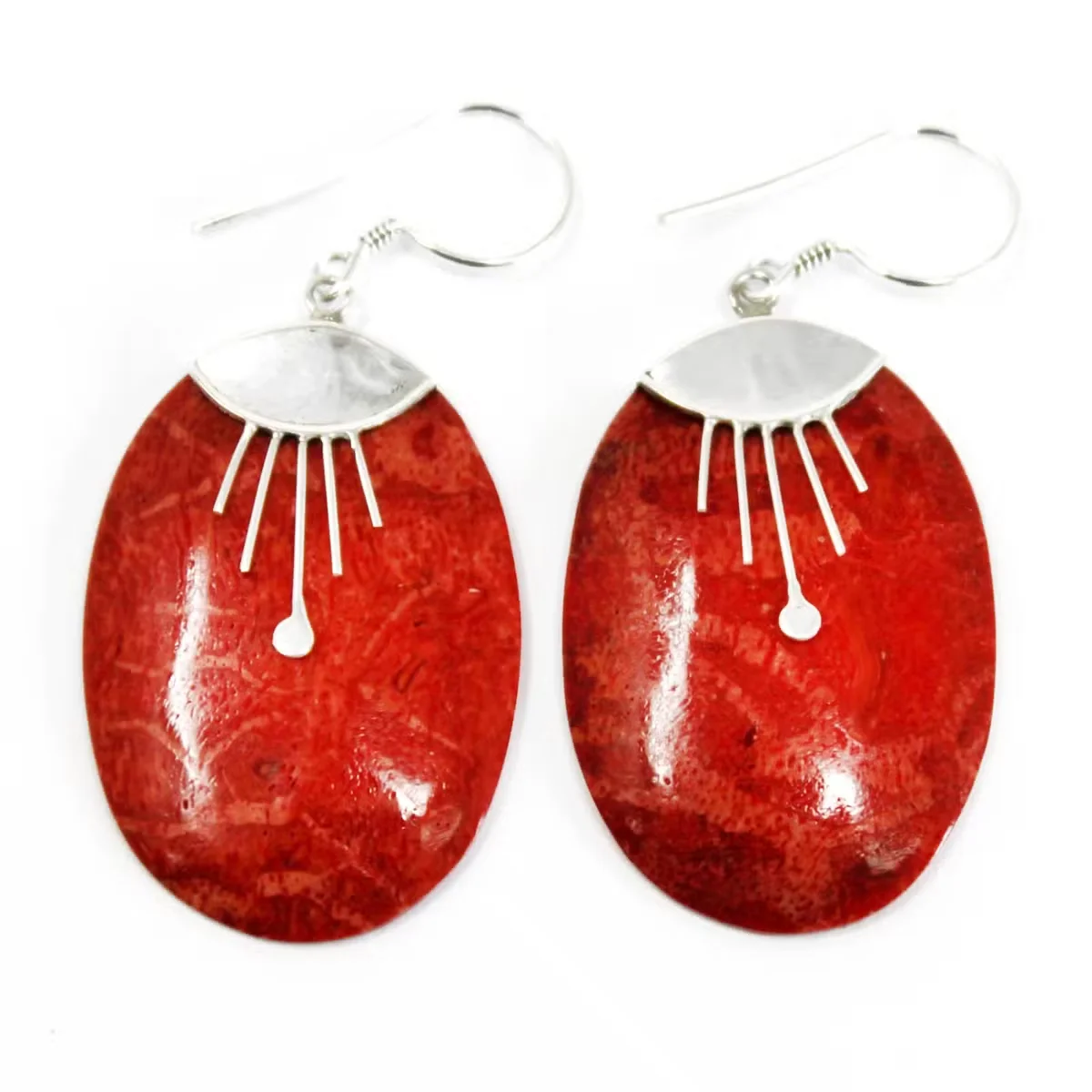 Elegant oval silver earrings in 925 silver displayed on a white background.