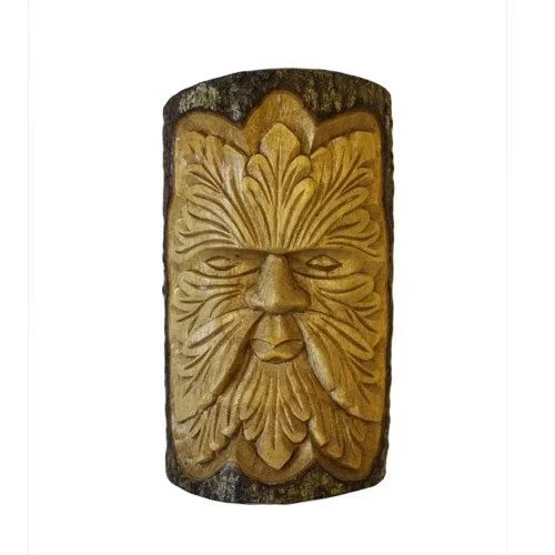 Large green man figurine, 25x19x7cm, standing upright.