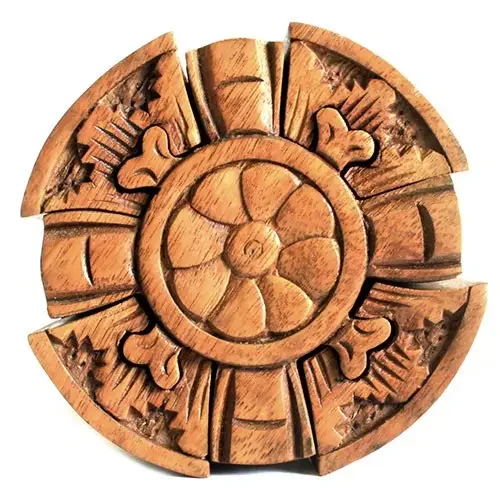 Bali Magic Box: a Round petal box with decorative petal pattern