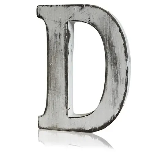 Shabby chic letters – a wooden ‘D’ decorative sign.