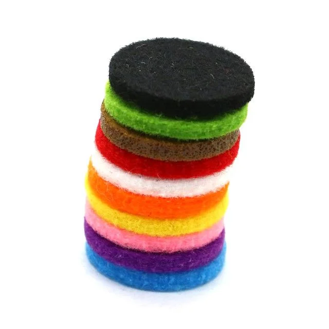 Reusable aromatherapy necklace refill pad, 20mm, shown on a flat surface.