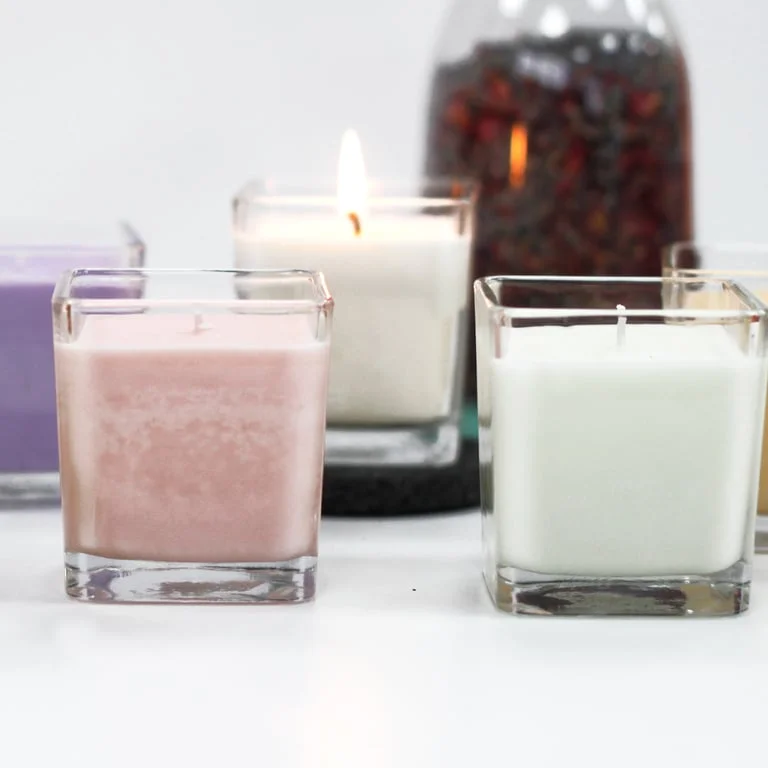 White label soy wax jar candle with vanilla shortbread scent, clear glass jar and simple label.