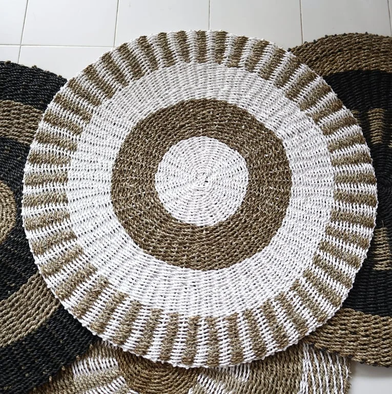 Round white and tan seagrass storage basket, 1m diameter, Sun style