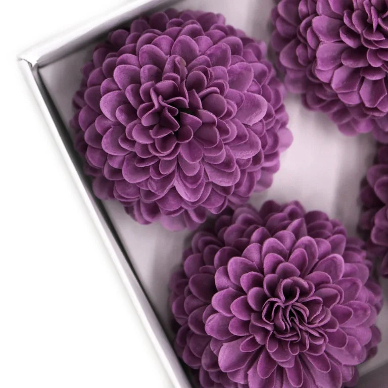 Purple small chrysanthemum soap shaped as a flower.