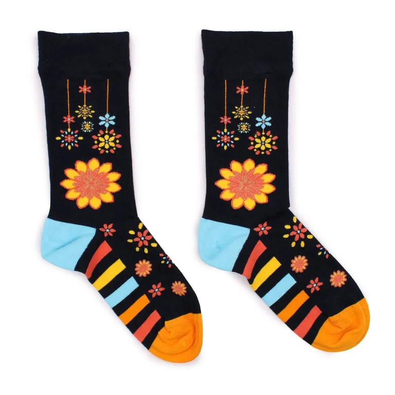 Bamboo socks M/L with mandala flower pattern.