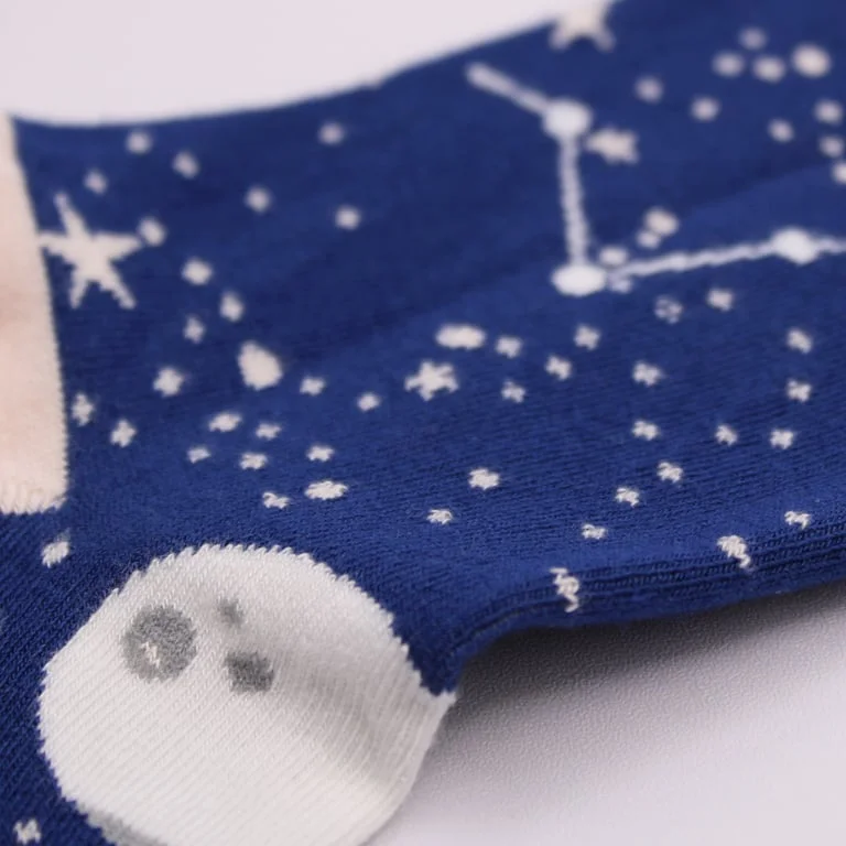 Hop Hare Moon Walk bamboo socks, mid‑length, soft and breathable