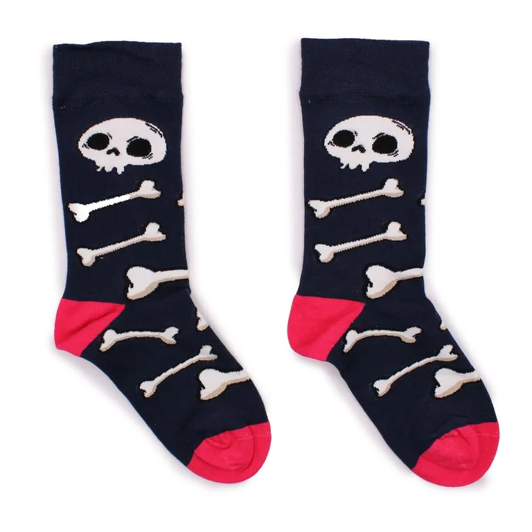Bamboo socks displaying skulls and bones pattern, crafted from bamboo, suitable for S/M size.