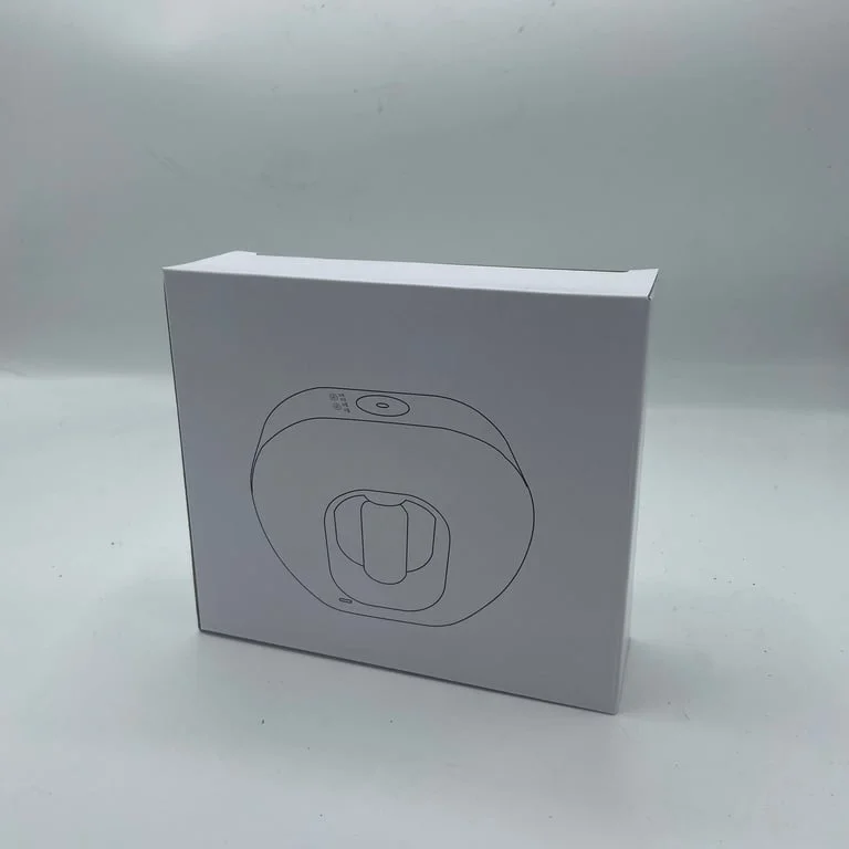 Dry nebulizer diffuser with USB‑C, minimalistic design, no water required.