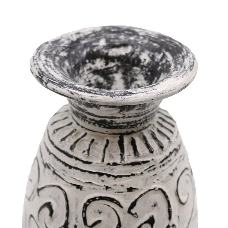 Cream decorative swirl vase with swirling shape