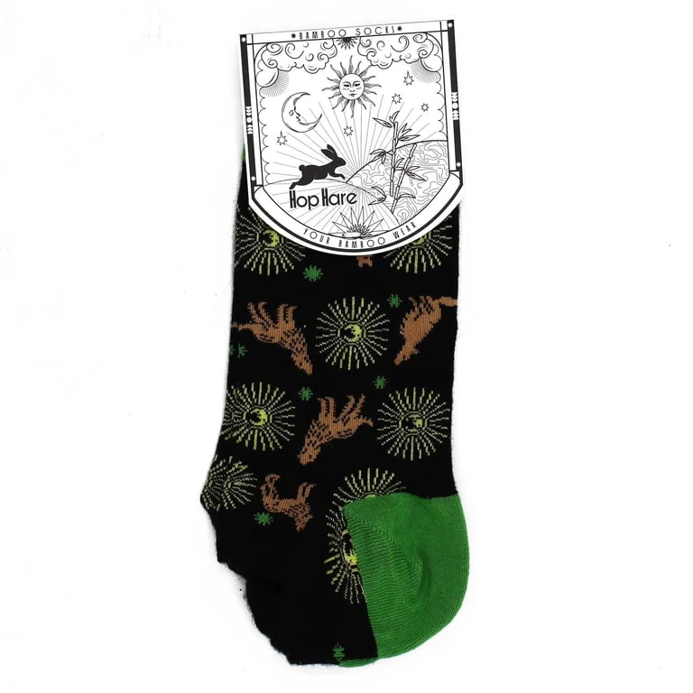 Bamboo low cut socks featuring Hop Hare design, sized 7.5‑11.5
