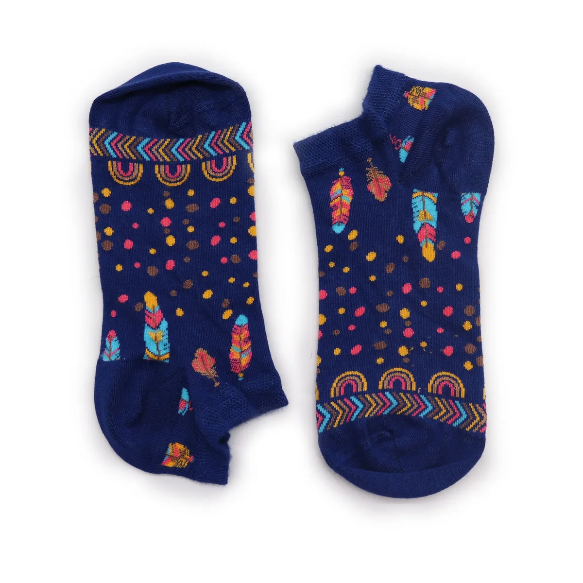 Pair of S/M low cut socks with Indian Feathers design made from bamboo fabric, size 3.5-6.5