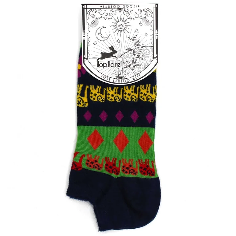 S/M low bamboo socks featuring a Lucky Elephant design.