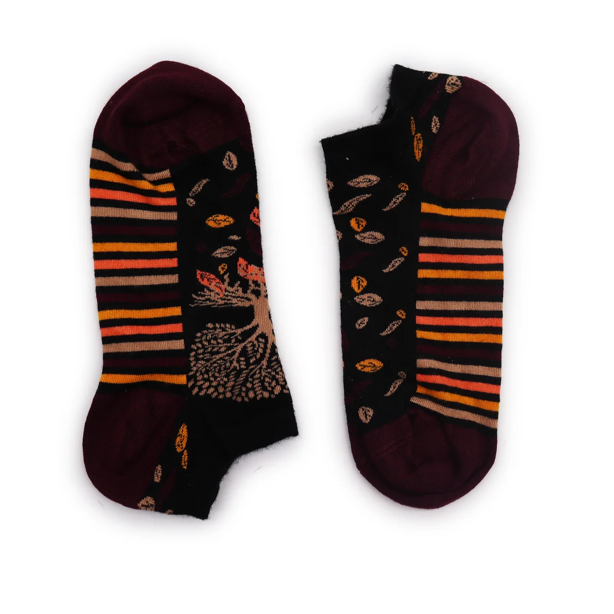 Pair of S/M hop hare socks in low cut style featuring a Tree of Life design made from bamboo fabric