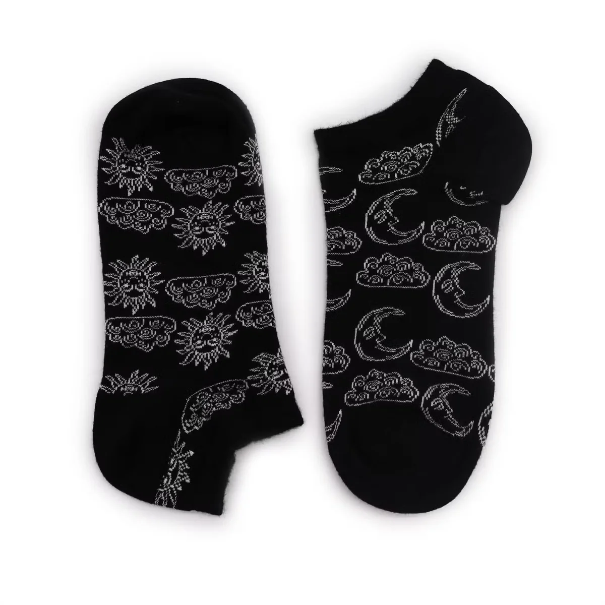 Pair of S/M Hop Hare bamboo day and night socks in low cut style, suitable for UK shoe sizes 3.5 to 6.5