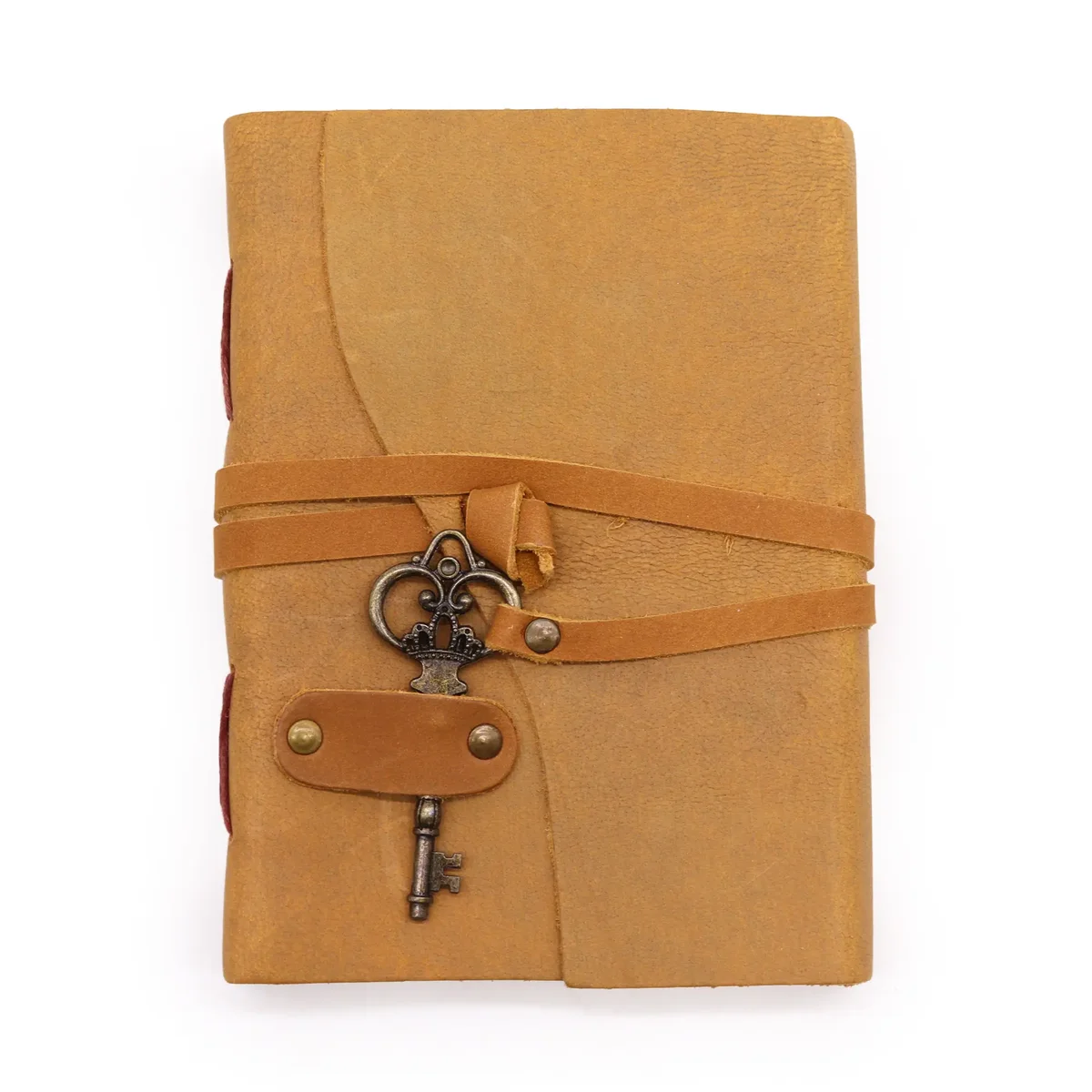 Oiled tan leather journal 200 pages with a key, 13x18cm size, closed on a white background