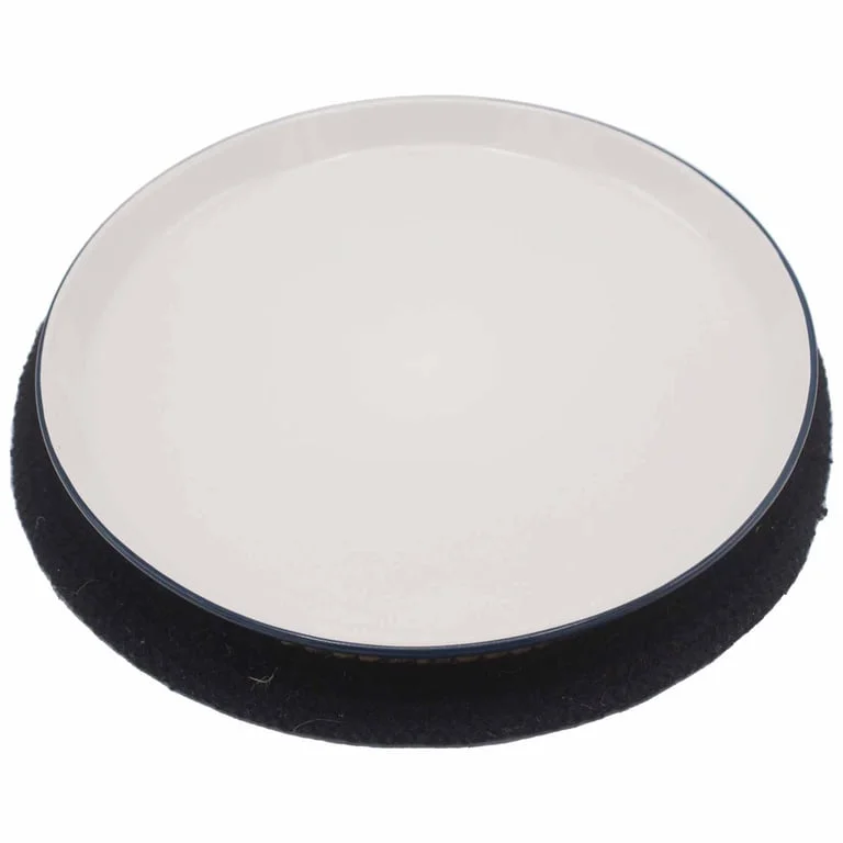 Jute place mat with black border, 30 cm diameter, natural fibres displayed on wooden table