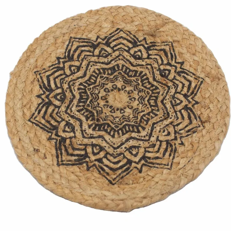 Jute place mat, 30 cm long, with a colourful mandala print.