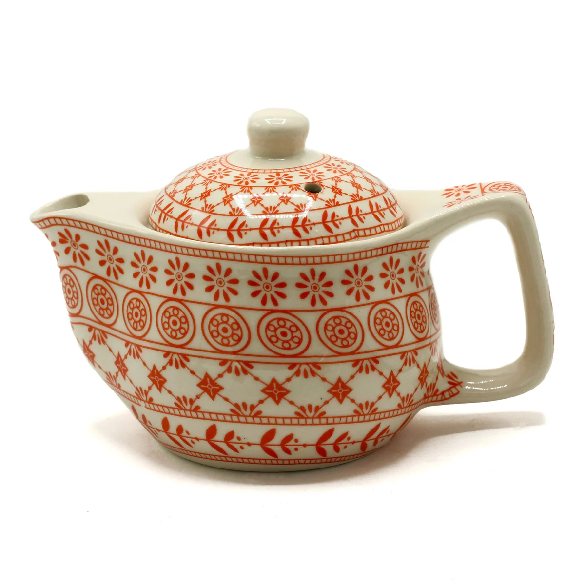 Small amber tea pot, perfect for brewing herbal tea.