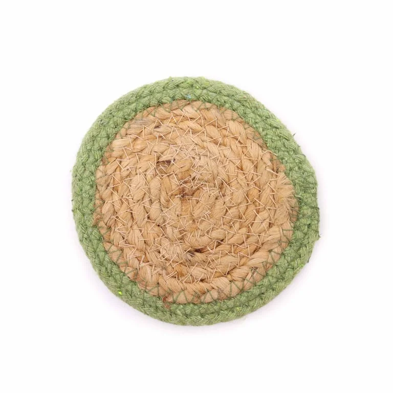 Basket holding six 10cm drink coasters made of jute and cotton in mixed colours.