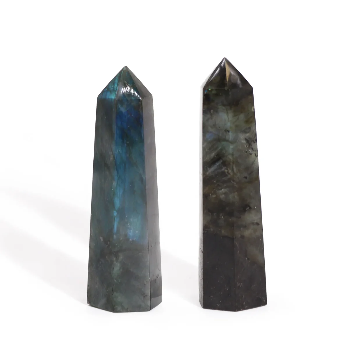 Madagascar labradorite point crystal weighing 50-65gm, measuring approximately 100x28mm with blue and grey hues