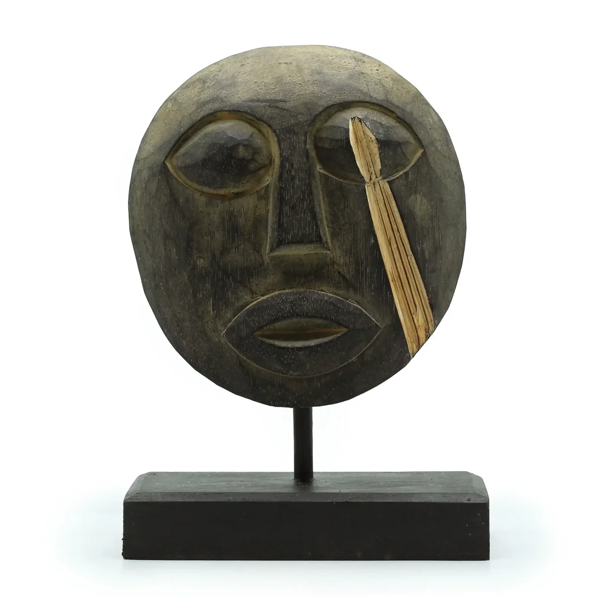 Antique Timor tribal mask with intricate tribal patterns, measuring 27x20cm, decorative wall hanging