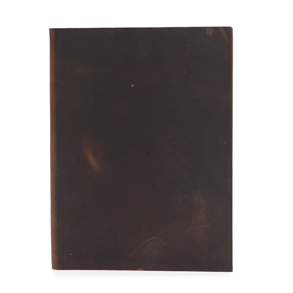 Black tan lined notebook with 100 pages, 20x15cm, closed on a white background
