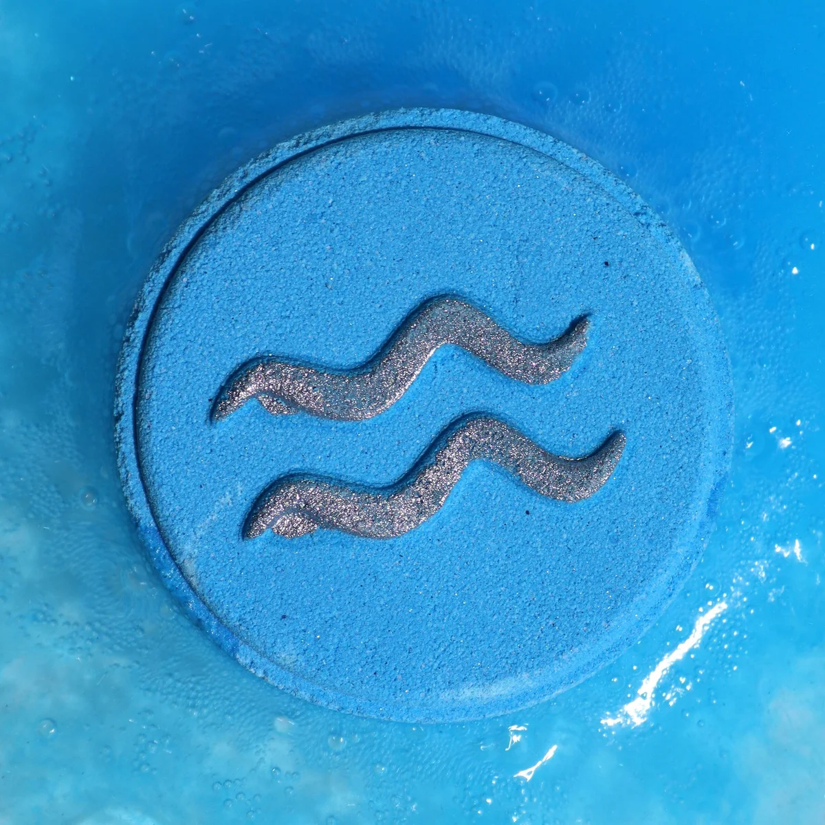 Aquarius zodiac bath fizzers set displayed together