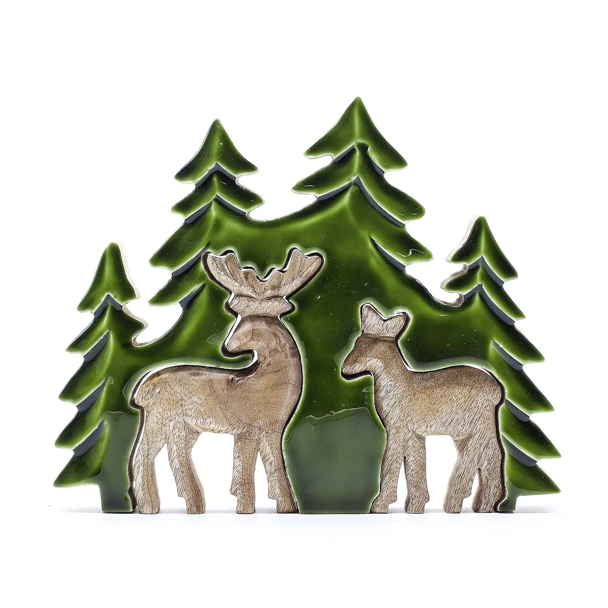 Two deer 3D wooden forest ornament with detailed trees, measuring 18x23cm, decorative wooden forest ornament