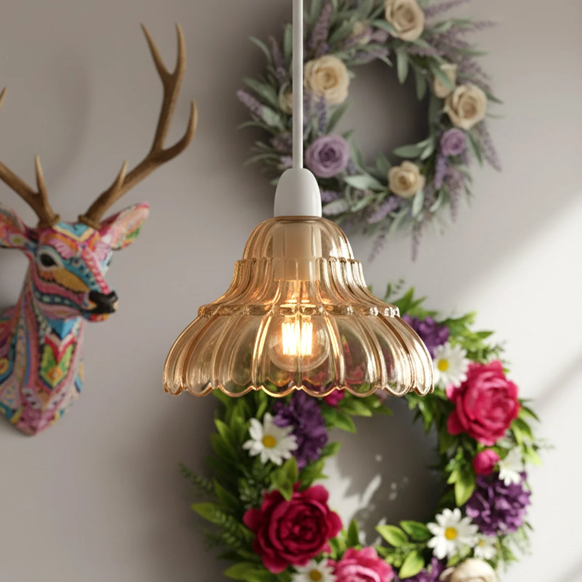 17cm amber glass lampshade with vintage ribbed lotus design and scalloped edges for E27 bulb holders