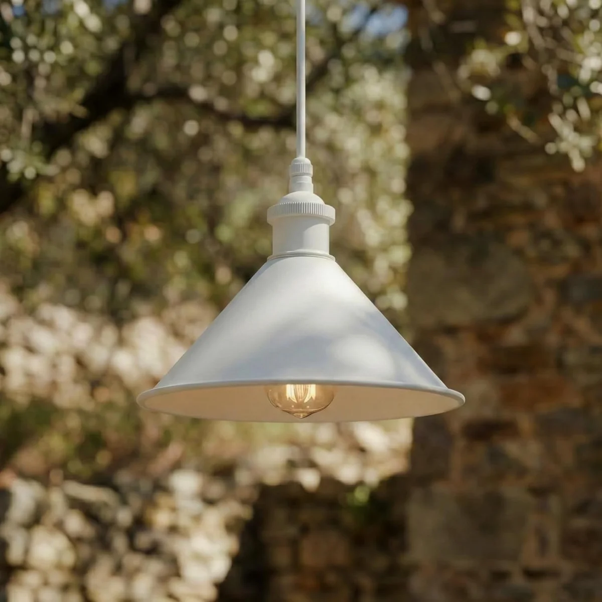 White IP44 rainproof E27 bulb socket outdoor with waterproof cable connector and collar ring for lampshades