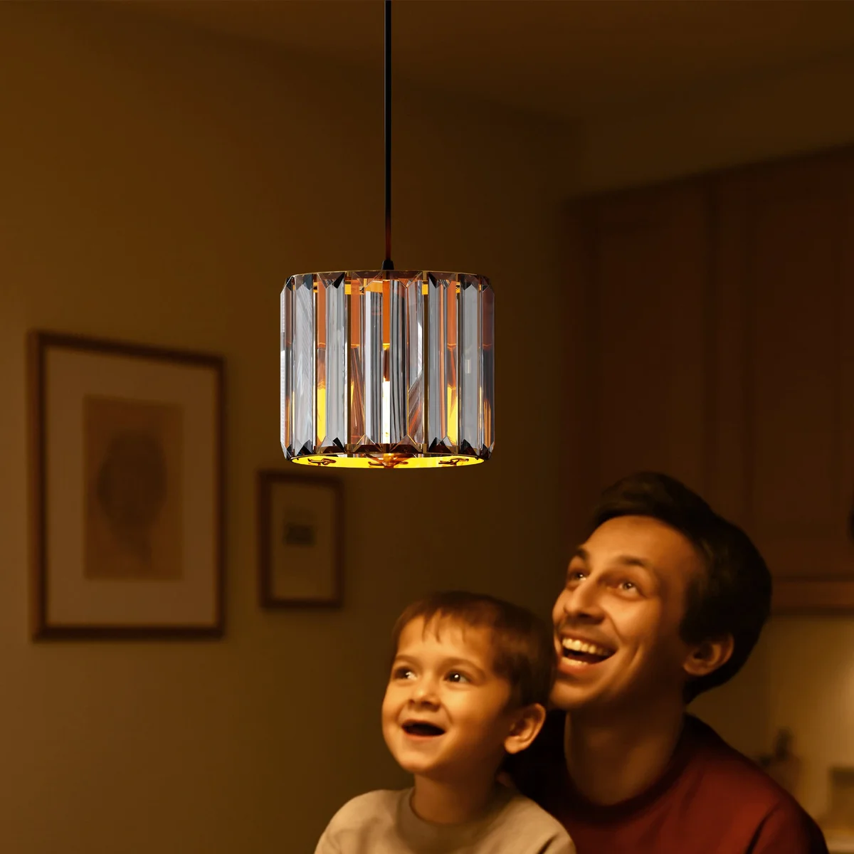 Dimmable pendant light with drum-shaped crystal glass shade, metal holder, E27 base, in black, gold or white finish.