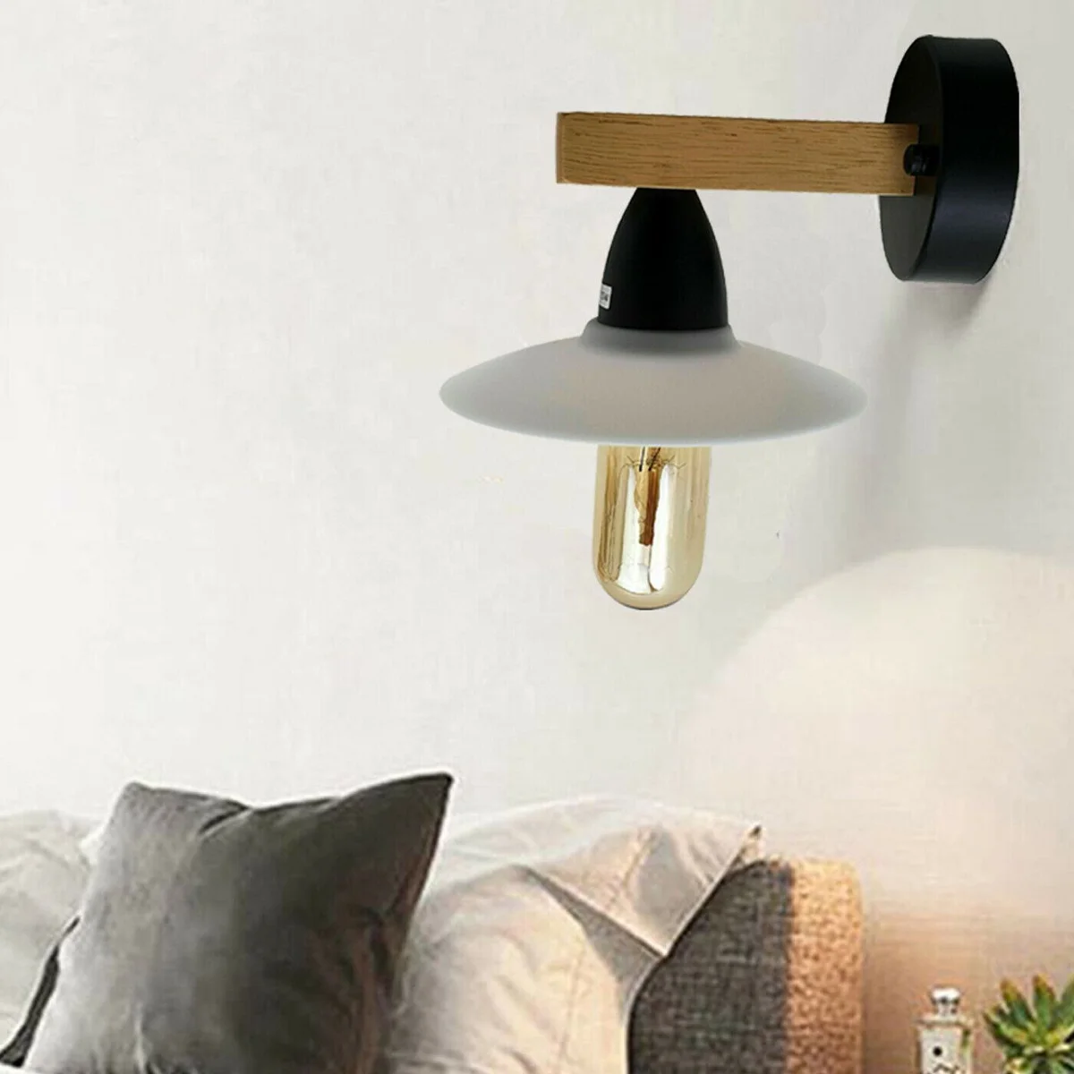 White metal modern indoor wall light with industrial design, wall-mounted sconce, compatible with E27 bulbs, downlight direction