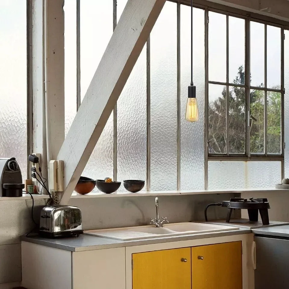 Vintage pendant lighting with adjustable 95cm metal and PVC cable, E27 socket, ceiling mounted for indoor use