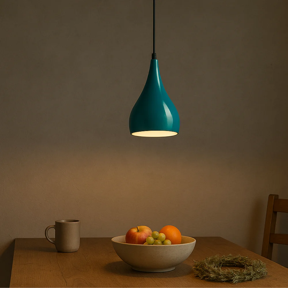 Vintage pendant light with metal lampshade and 95 cm PVC cable, designed for E27 bulbs, indoor use