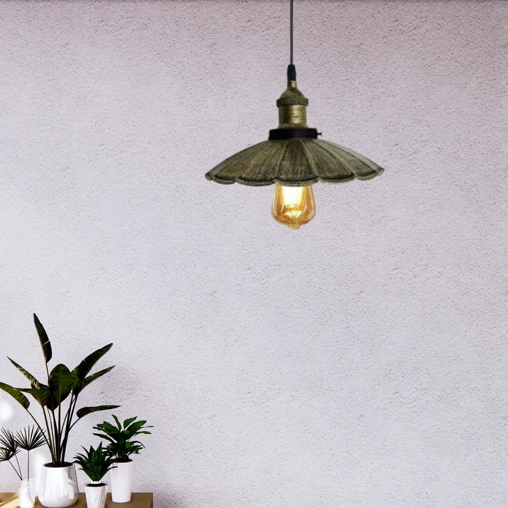 Modern metal pendant lamp with brushed brass finish, E27 base, and 95cm PVC cable hanging from ceiling