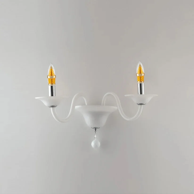 Retro flame tip indoor chandelier bulb with clear glass and cool white LED light, E14 base, 12W energy-efficient design