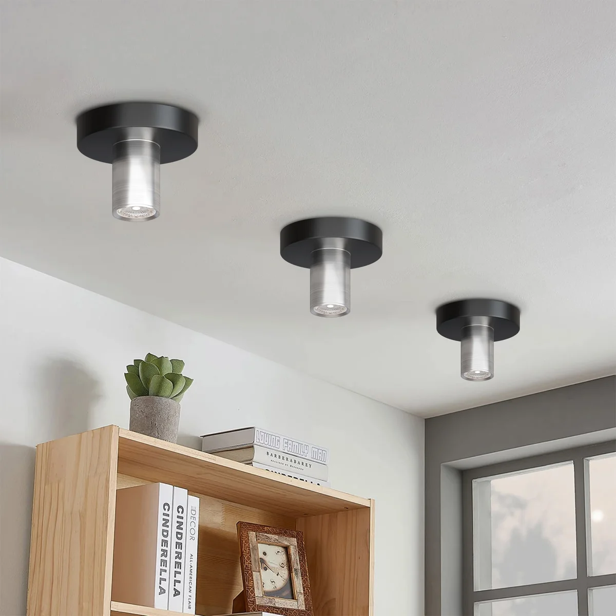 Matte metal GU10 lamp holder with cylindrical vintage industrial design, suitable for standard GU10 bulbs up to 60W.