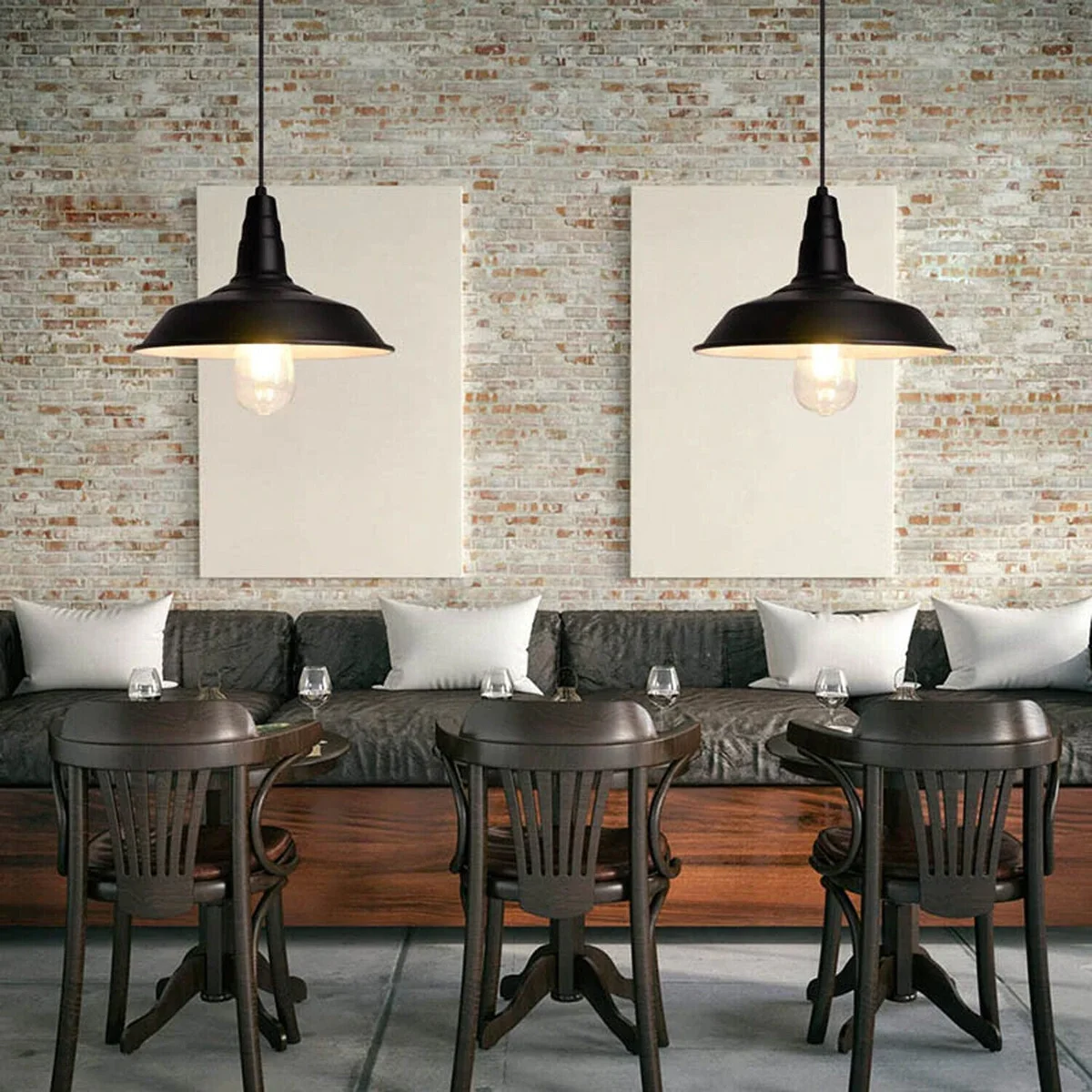 Vintage pendant lamp with adjustable cord and semi-curved metal shade in industrial style, suitable for indoor use