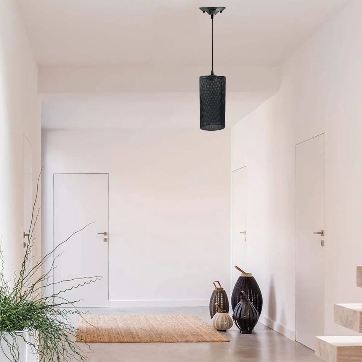 Adjustable pendant light with white metal wire cage and 95cm PVC cable for ceiling mounting, E27 bulb base included